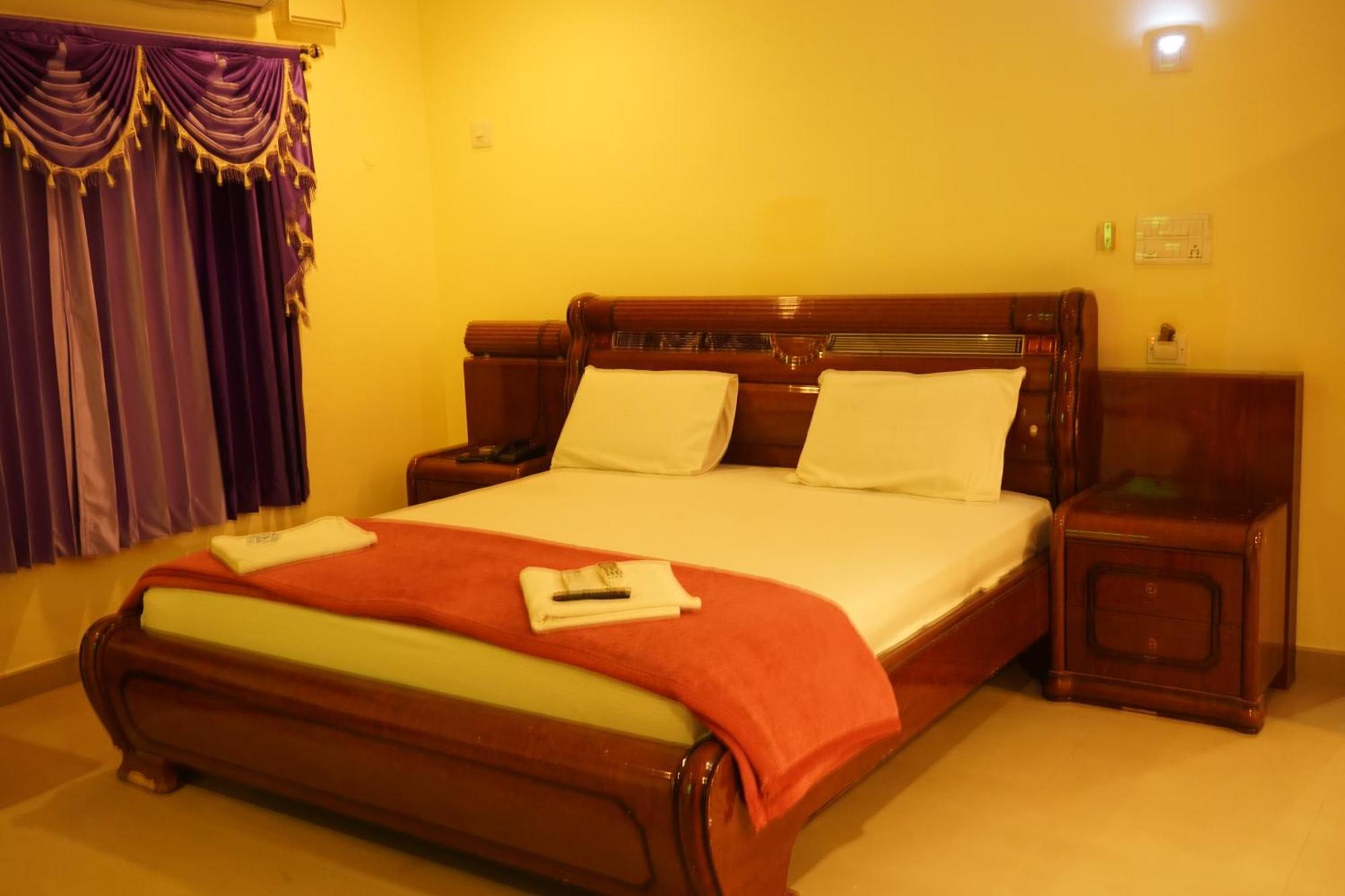 Hotel Supreme Ac Rameshwaram Exterior photo
